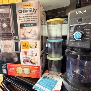 Ninja Creami Deluxe Ice Cream Maker w/ 3 Deluxe Pints!